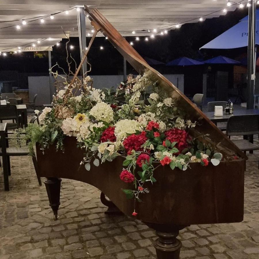 Werk Hotel & Spa Hunedoara Bagian luar foto